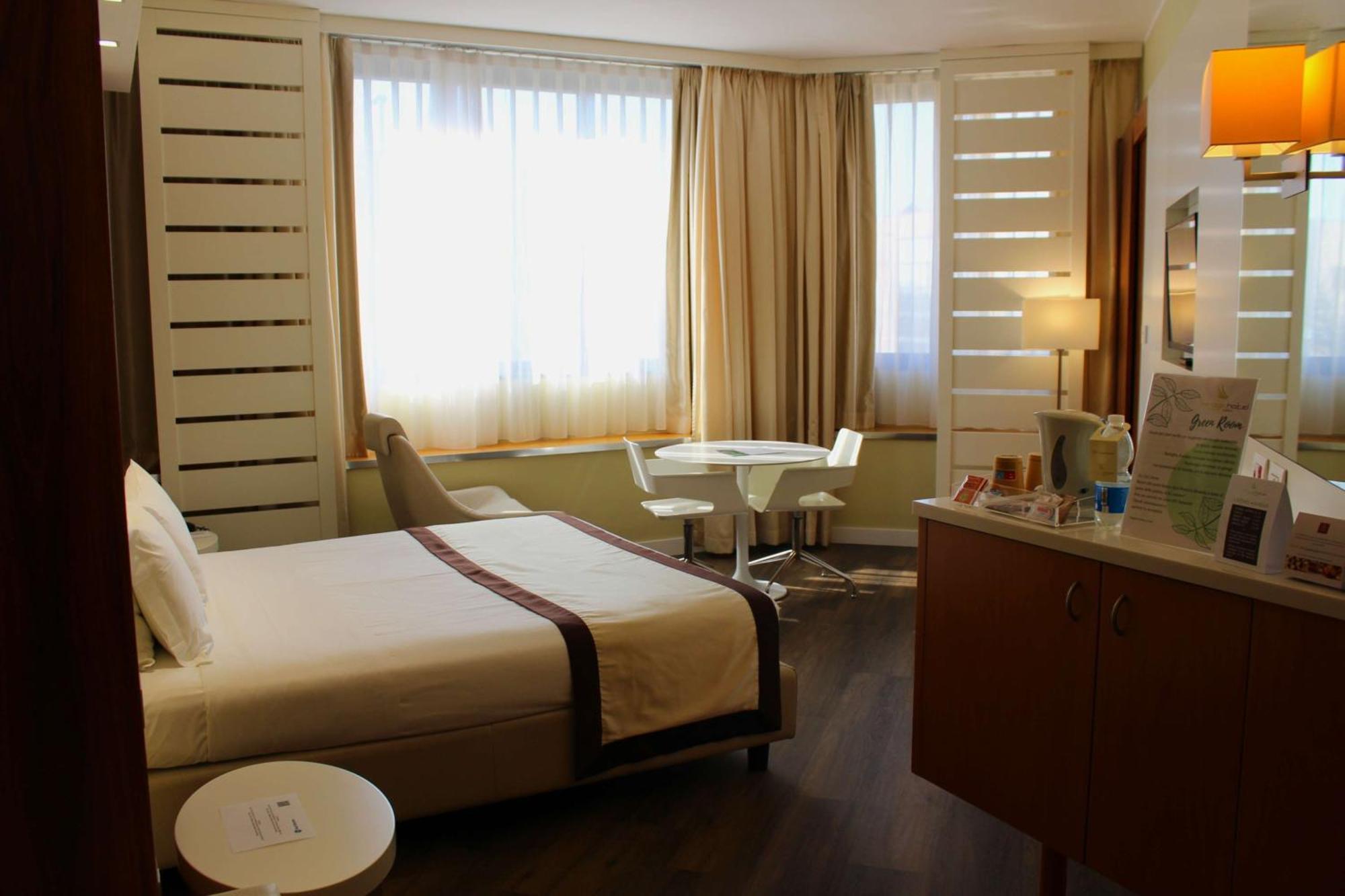 Best Western Mirage Hotel Fiera Падерно-Дуньяно Экстерьер фото