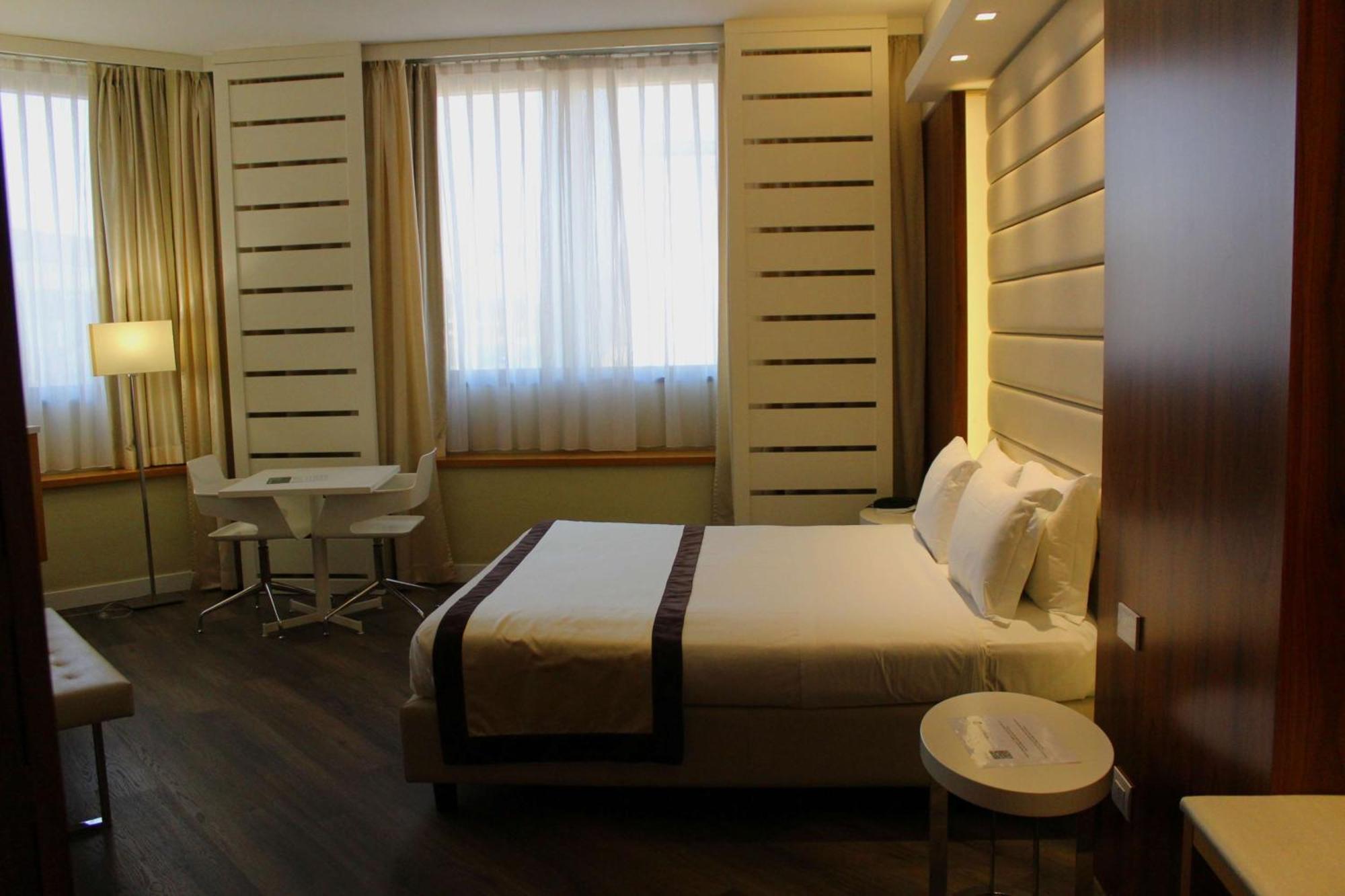 Best Western Mirage Hotel Fiera Падерно-Дуньяно Экстерьер фото